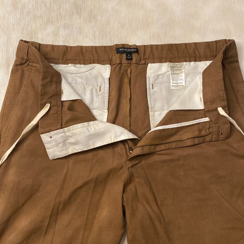 Men’s banana republic khaki joggers